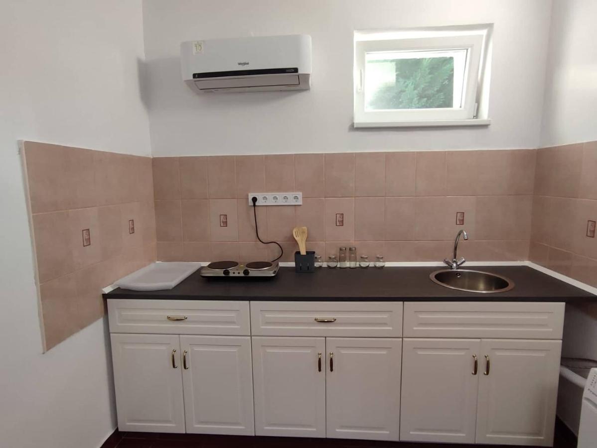 Rakos-patak Family House Guest house *
